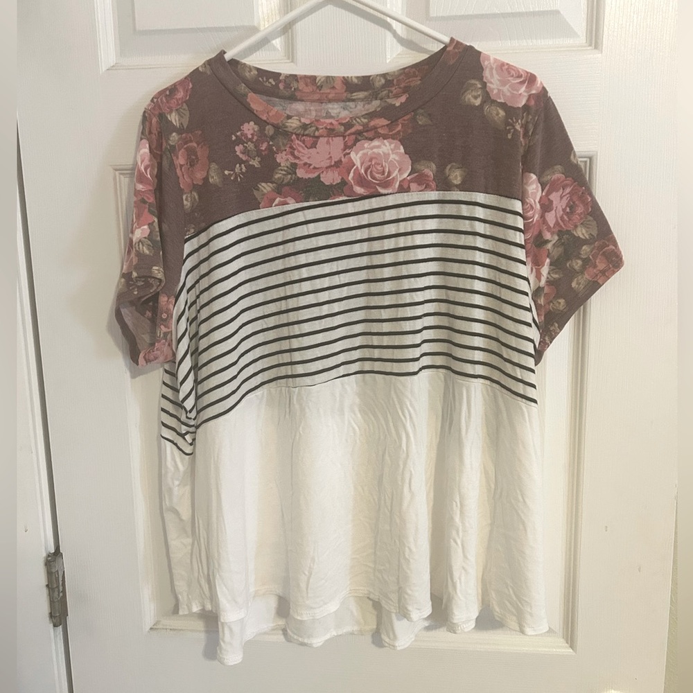 Women’s short sleeve shirt